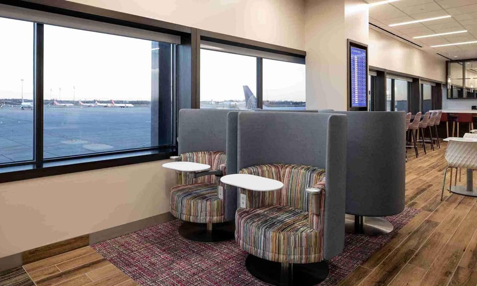 Escape Lounge – Columbus Airport (CMH), Terminal B