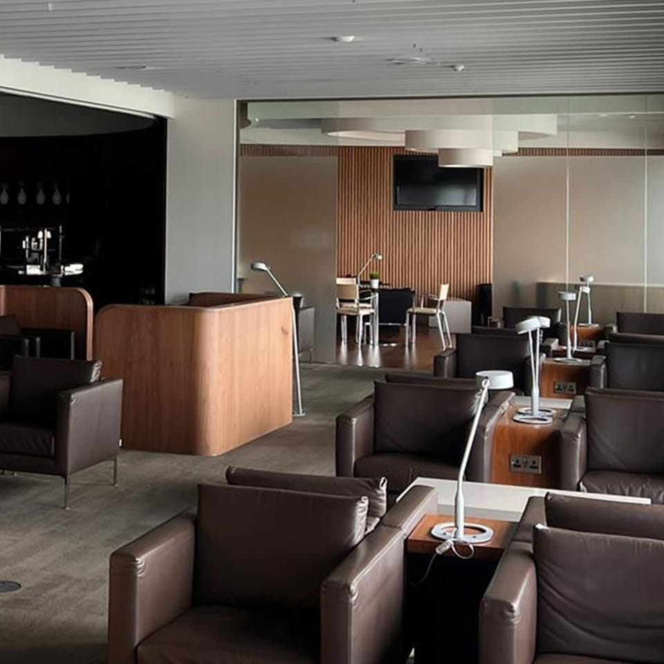 Blush Lounge by Plaza Premium Group – Heathrow Airport (LHR), Terminal 4