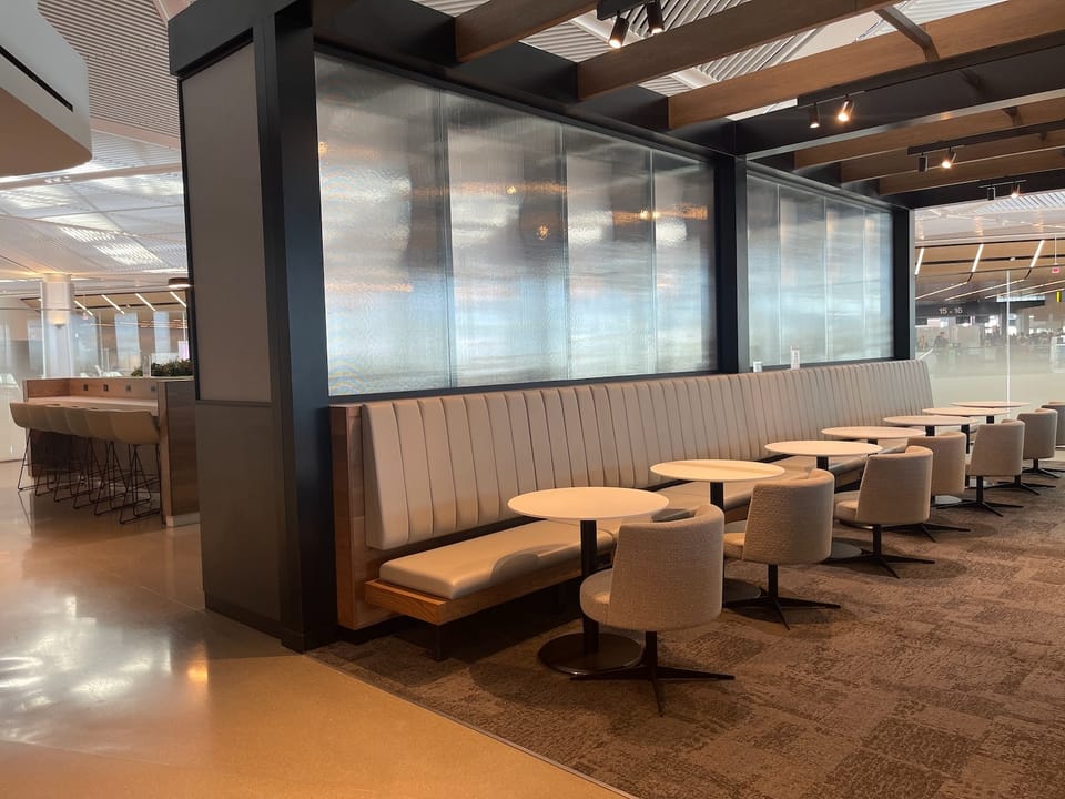 United Club – Newark Liberty Airport (EWR), Terminal A – seating area