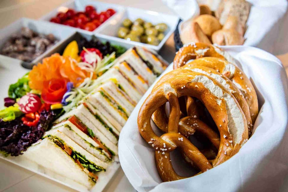 Airport Lounge Europe – Munich Airport (MUC), Terminal 1 – food and drinks