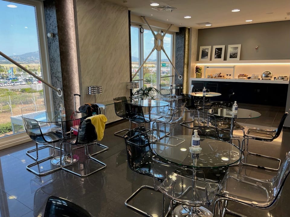 Goldair Lounge – Athens Airport (ATH) – dining area
