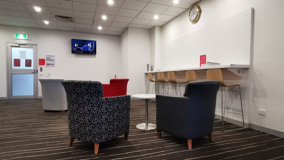 Qantas Launceston Regional Lounge – Launceston Airport (LST) – seating area