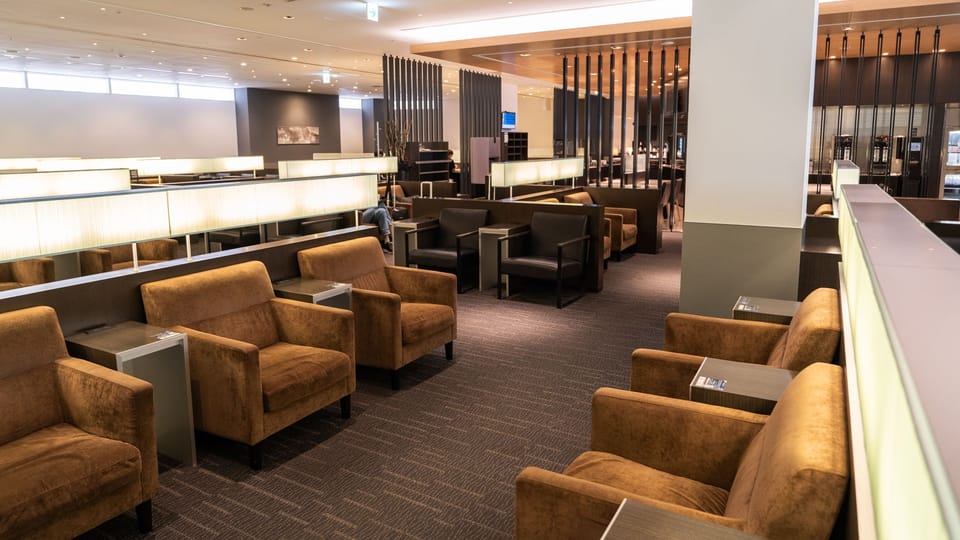 ANA Lounge Nrt Satellite – Tokyo Narita Airport (NRT) – seating area