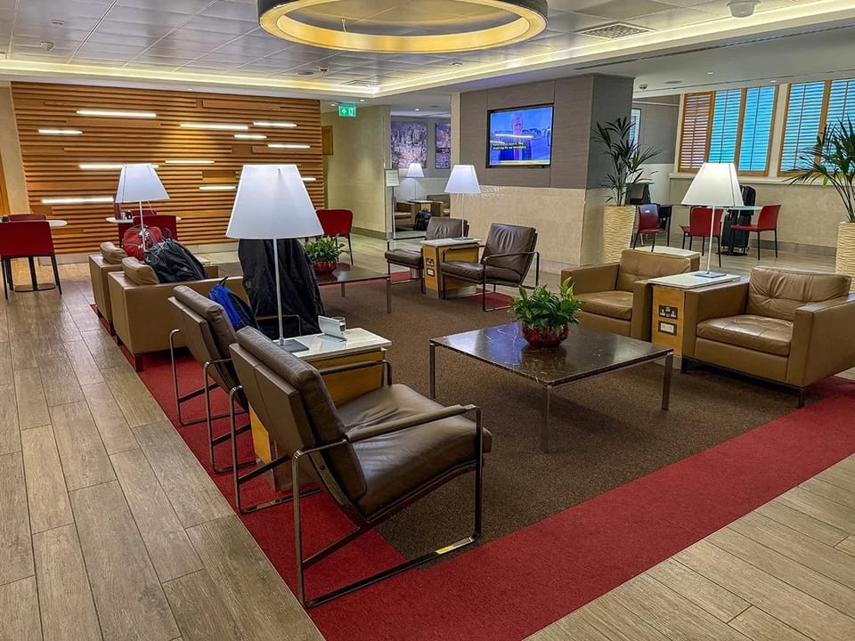 American Airlines Arrivals Lounge – Heathrow Airport (LHR), Terminal 3 – seating area