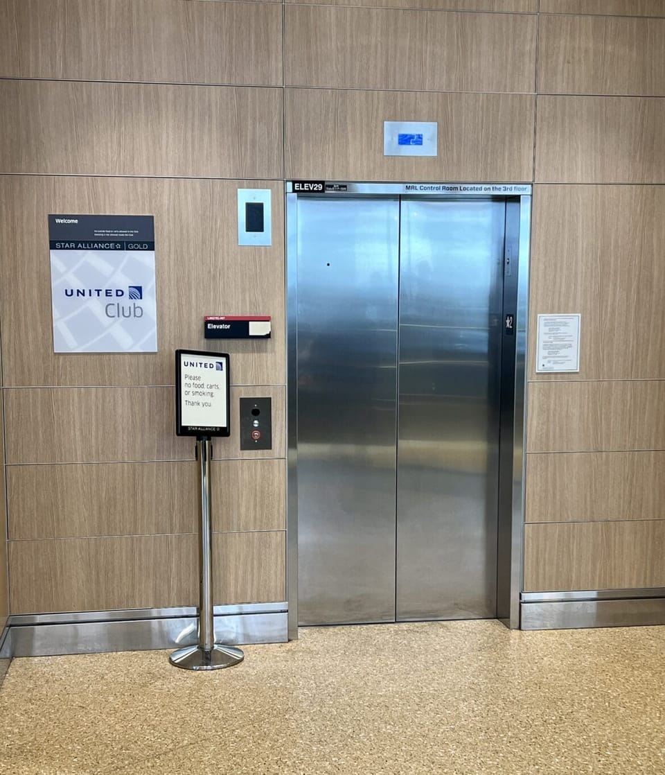 United Club – Boston Logan Airport (BOS), Terminal B