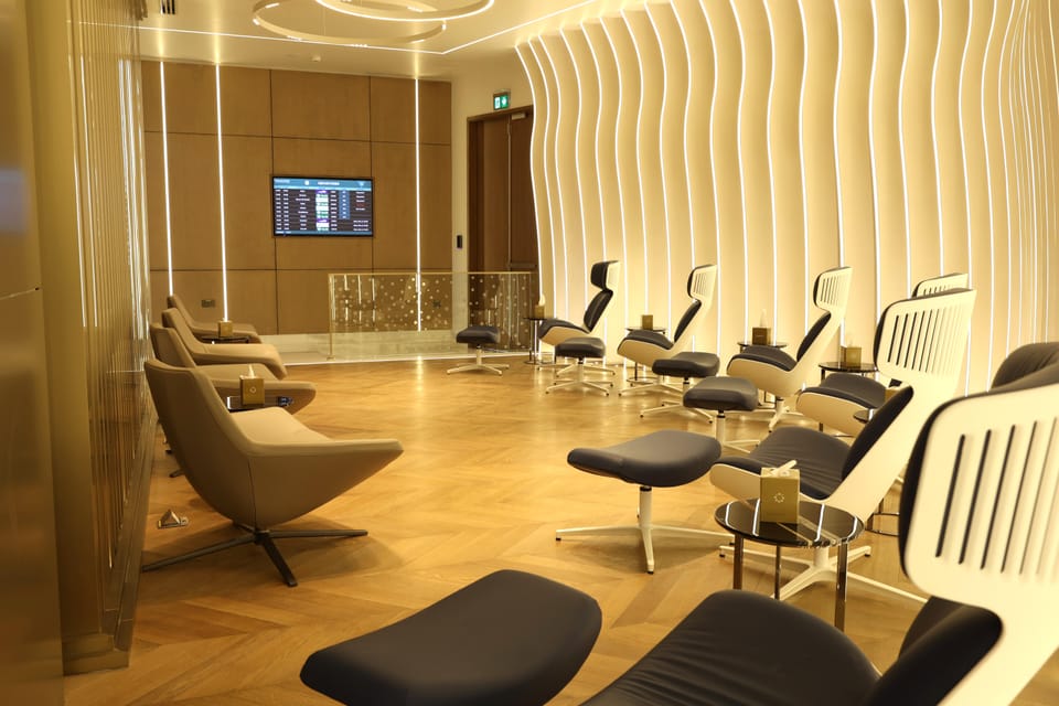 CATRION Lounge – Riyadh Airport (RUH), Terminal 4 – seating area