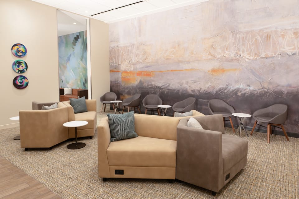 Escape Lounge – Kansas City Airport (MCI), Main Terminal