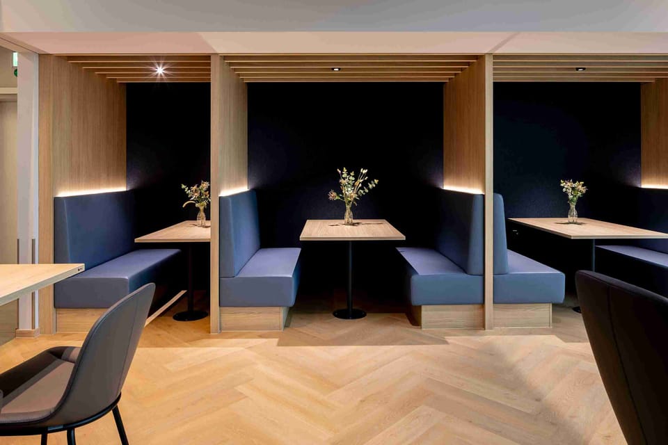 Hugo Junkers Lounge – Düsseldorf Airport (DUS), Terminal B – seating area