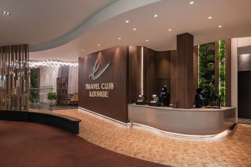 Travel Club Lounge (Terminal 2, Gate P) – Kuala Lumpur Airport (KUL), Terminal 2 – reception and entrance