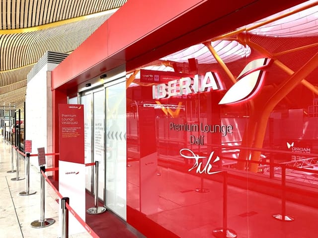 Iberia Premium Lounge Dalí – Madrid Barajas Airport (MAD), Terminal 4