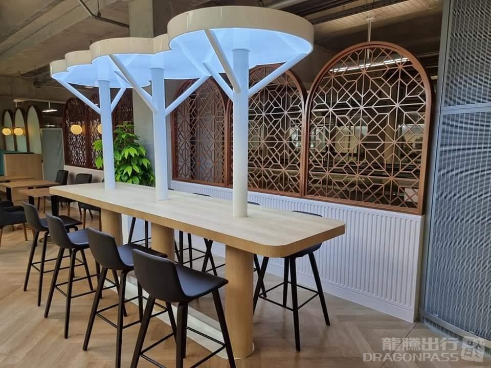 Miracle Lounge (Domestic) – Bangkok Suvarnabhumi Airport (BKK), Main Terminal – seating area