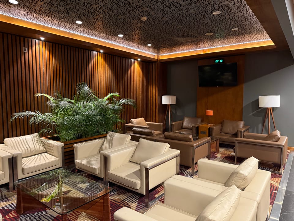Araliya Business Class Lounge – Colombo Airport (CMB) – lounge interior