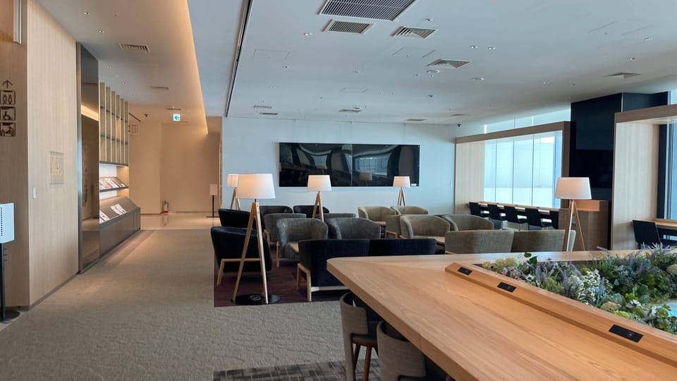 Royal Lounge – Sapporo New Chitose Airport (CTS) – seating area