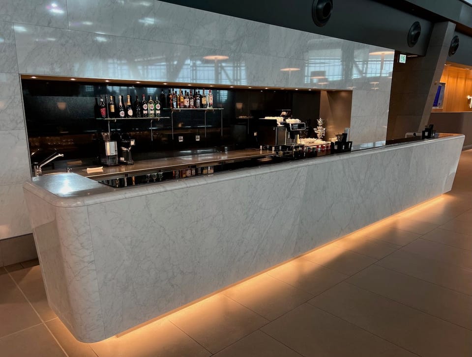 Platinum and Gold Lounge - North – Hamad International Airport (DOH), HIA – bar