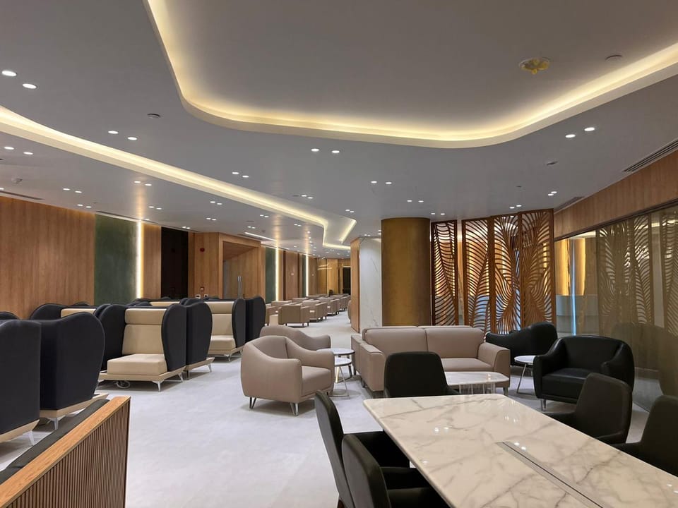 Ahlein Emerald Lounge – Cairo Airport (CAI), Terminal 2
