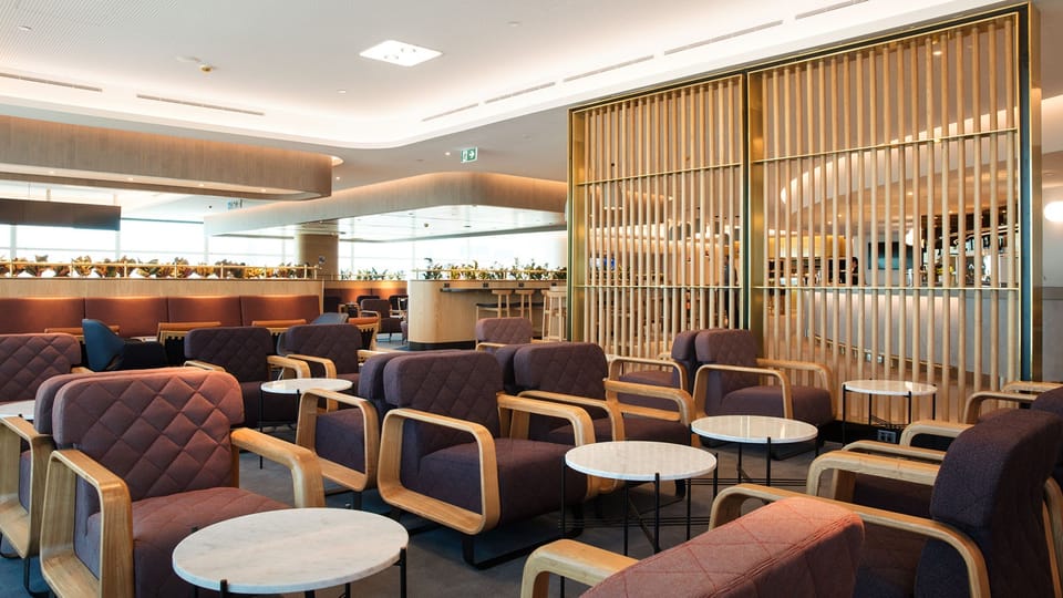 Qantas Domestic Business – Brisbane Airport (BNE), Domestic – lounge interior