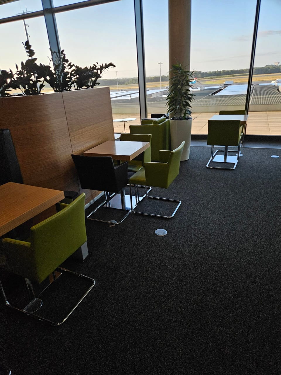 The Lounge by Luxair – Luxembourg Airport (LUX) – seating area