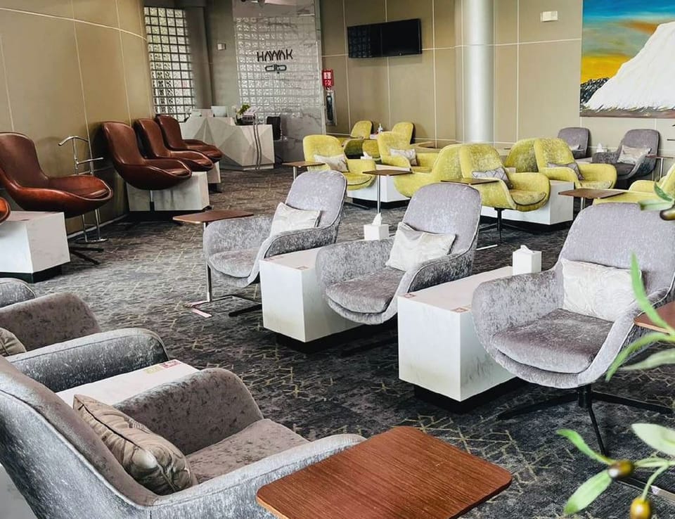Hayyak Lounge – Bisha (BHH), Main Terminal – seating area