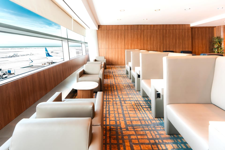 Plaza Premium Lounge (International, Terminal 3) – Toronto Pearson Airport (YYZ), Terminal 3 – seating area