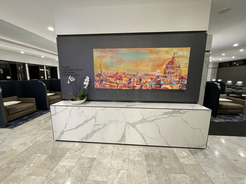 United Polaris Lounge – Washington Dulles Airport (IAD), Midfield Terminal Concourse C – lounge interior