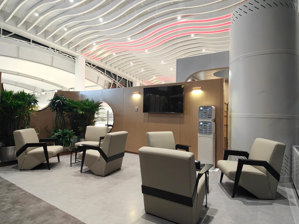 V16 VIP lounge (T2 domestic) – Wuhan Tianhe Airport (WUH), Terminal 2 – seating area