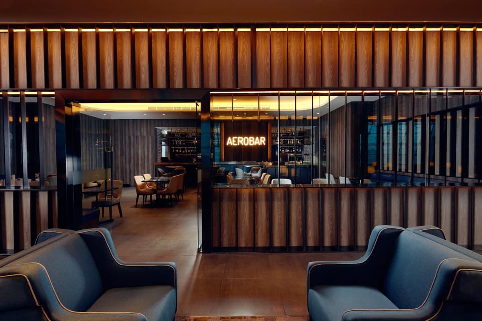 Plaza Premium Lounge (Concourse A) – Dubai International Airport (DXB), Terminal 3 – bar