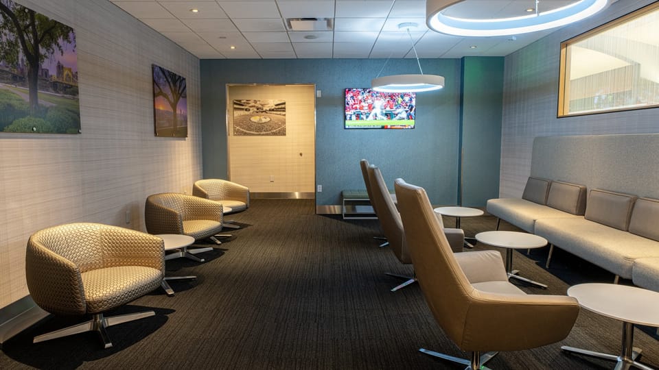 The Club – Pittsburgh Airport (PIT), Concourse C