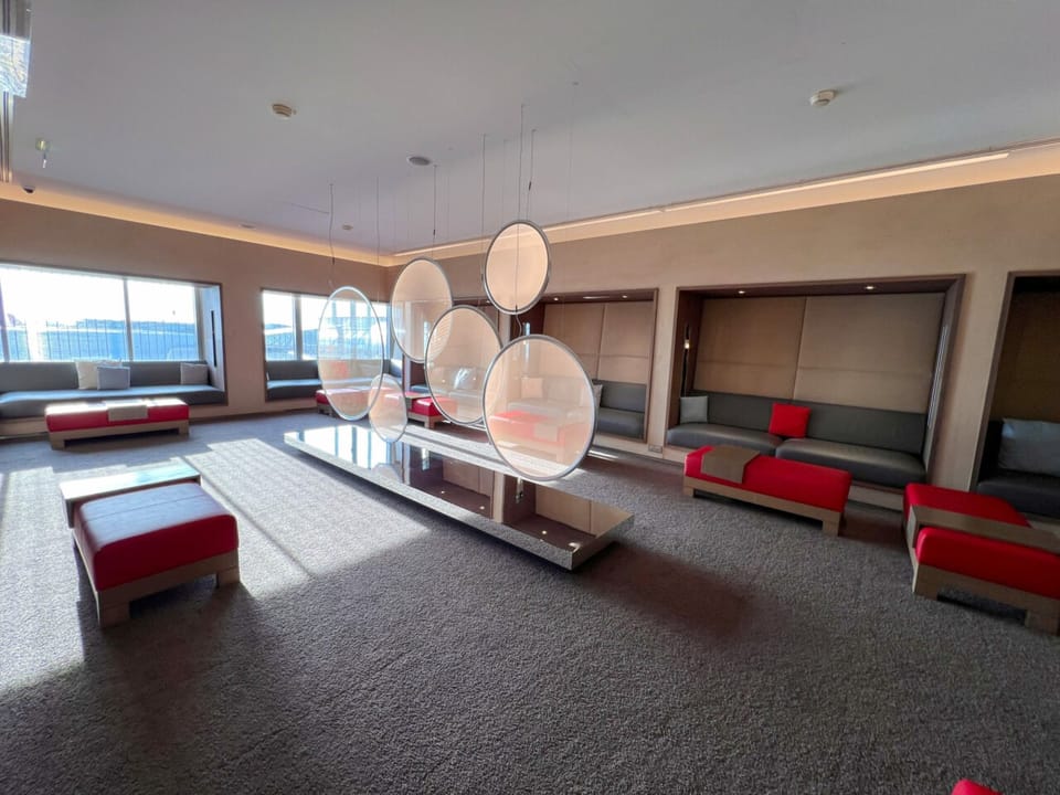 Air France La Premiere Lounge – Paris Charles de Gaulle Airport (CDG) – lounge interior