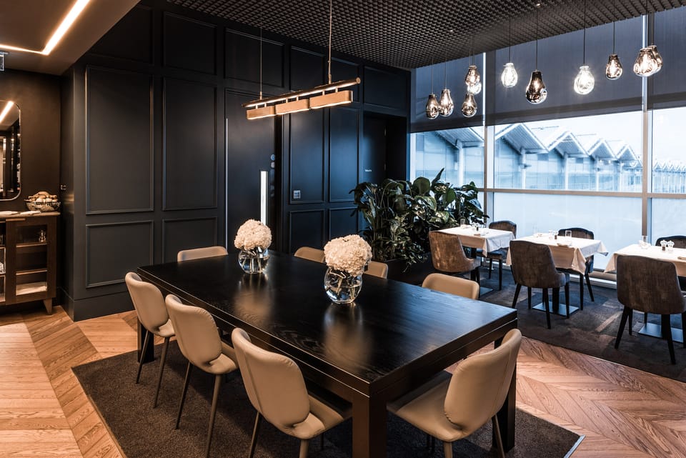 Clubrooms – Birmingham Airport (BHX), Main Terminal – dining area