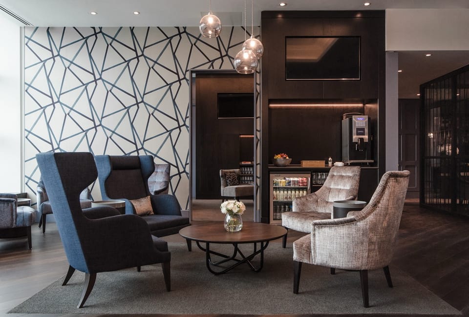 Clubrooms – Gatwick Airport (LGW), North Terminal – seating area