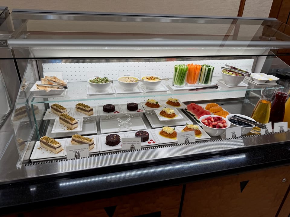 The Emirates Lounge – Auckland Airport (AKL)