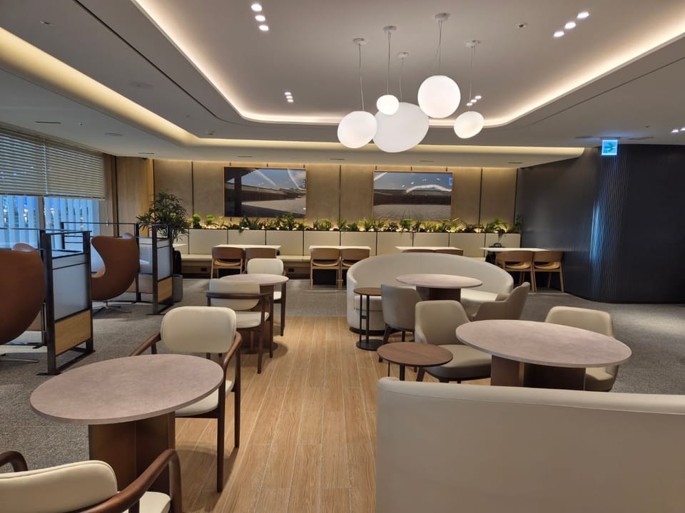 Sky Hub Lounge (Terminal 1 East) – Seoul Incheon Airport (ICN), Terminal 1