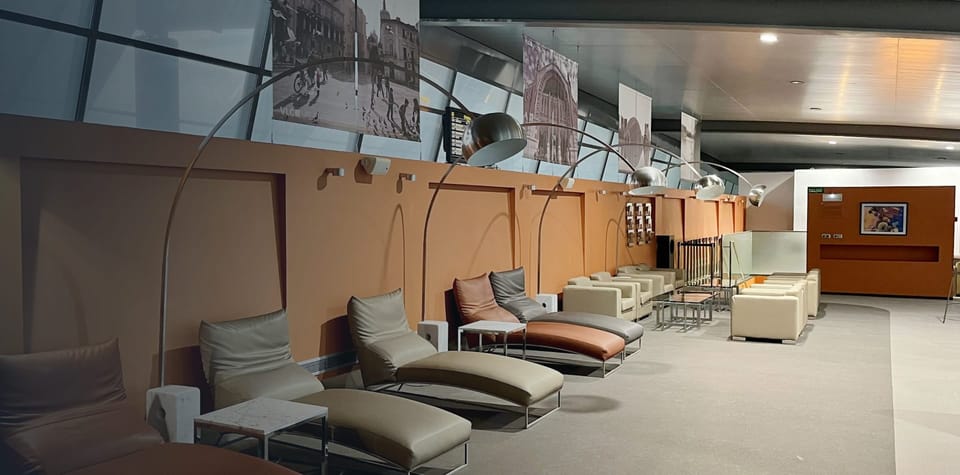 Sala VIP Joan Olivert – Valencia Airport (VLC), Main Terminal