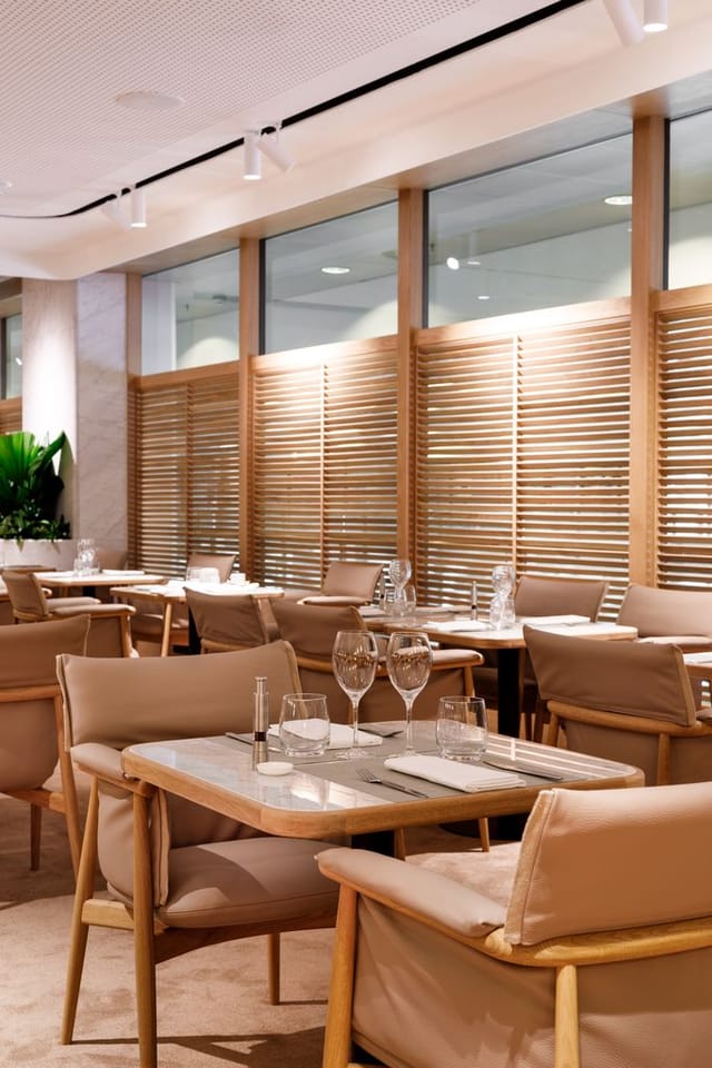Qantas First Class Lounge – Singapore Changi Airport (SIN)