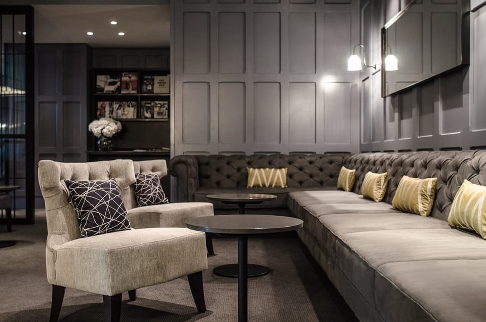 Clubrooms (South Terminal) – Gatwick Airport (LGW), South Terminal – seating area