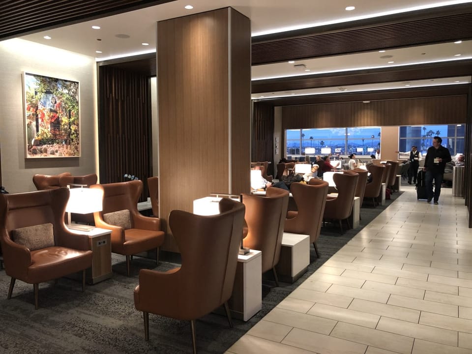 Delta Sky Club – Phoenix Sky Harbor Airport (PHX)