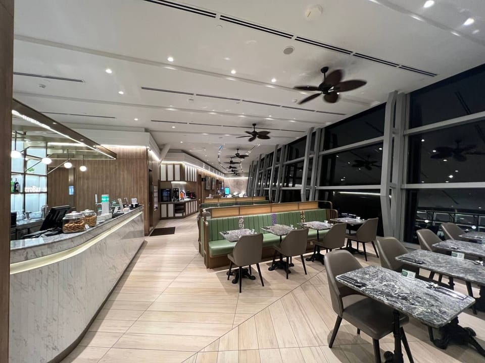 Plaza Premium First – Kuala Lumpur Airport (KUL), KLIA1 – dining area
