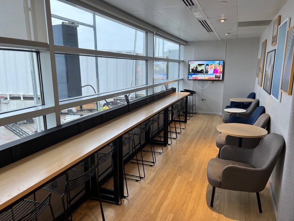 SAS Lounge – Chicago O'Hare Airport (ORD) – seating area