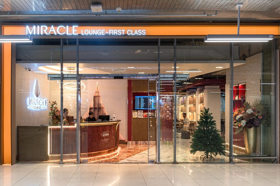 Miracle First Class Lounge – Bangkok Suvarnabhumi Airport (BKK), Main Terminal