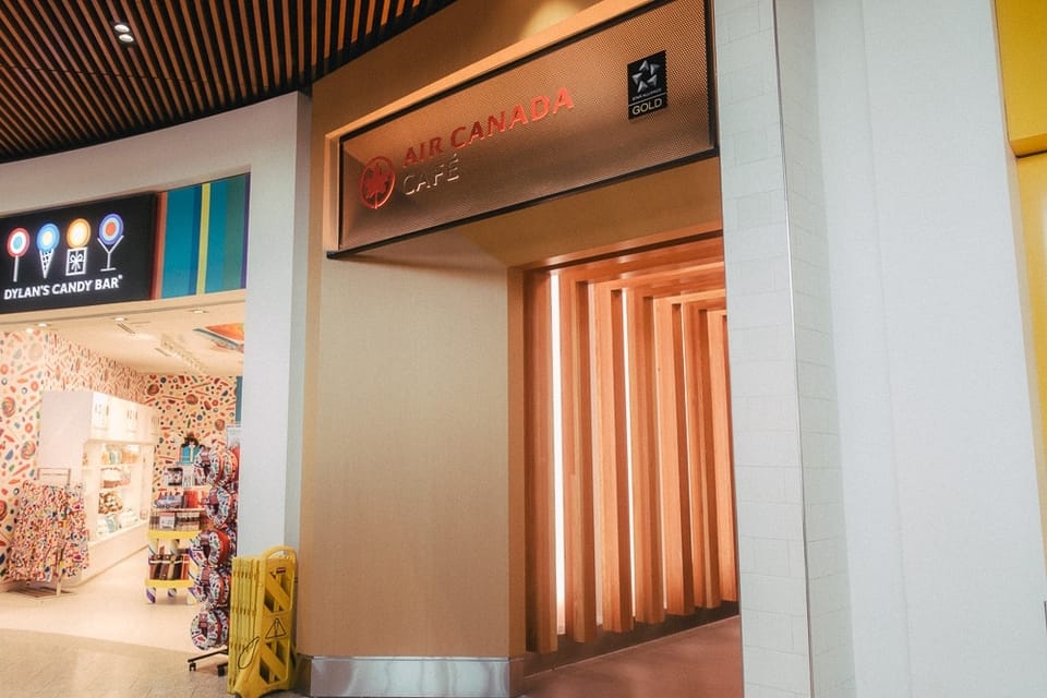 Air Canada Café – Toronto Pearson Airport (YYZ)