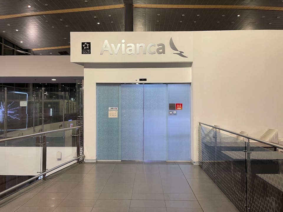 Avianca Sala VIP (International) – Bogota El Dorado Airport (BOG), Terminal 1 – International Pier A – lounge interior