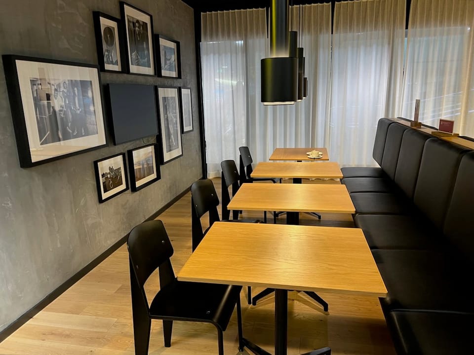 SWISS Arrival Lounge – Zurich Airport (ZRH), Check-in 2 – seating area