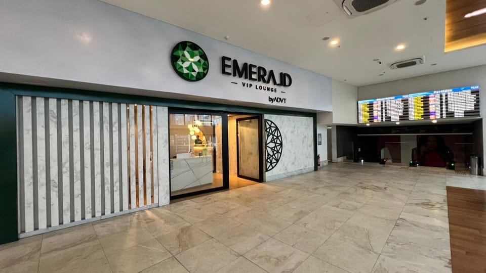 Emerald Lounge - Rio De Janeiro – Rio de Janeiro Santos Dumont Airport (SDU), Terminal 2 – reception and entrance