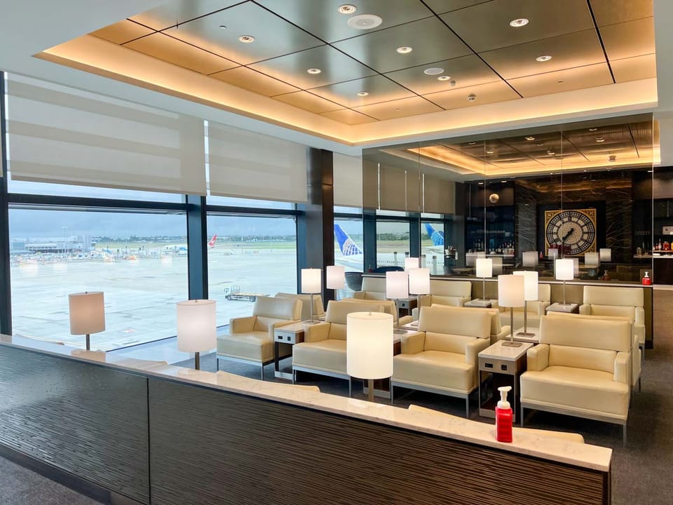 United Global Services Lounge – Heathrow Airport (LHR), Terminal 2 – seating area