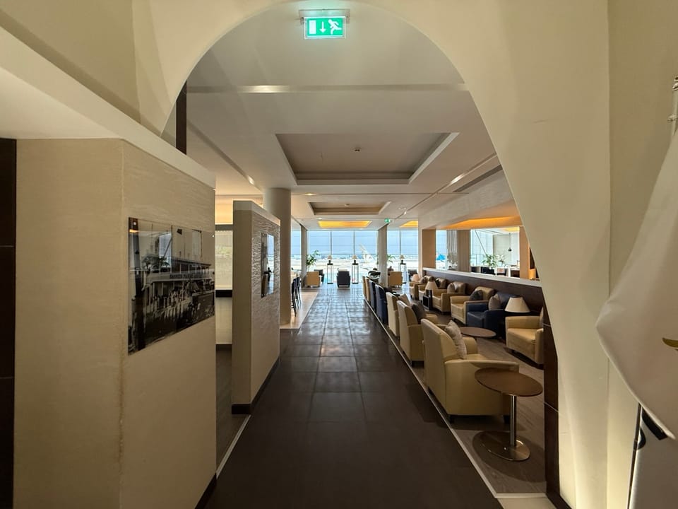 Gulf Air Falcon Gold Lounge – Heathrow Airport (LHR), Terminal 4