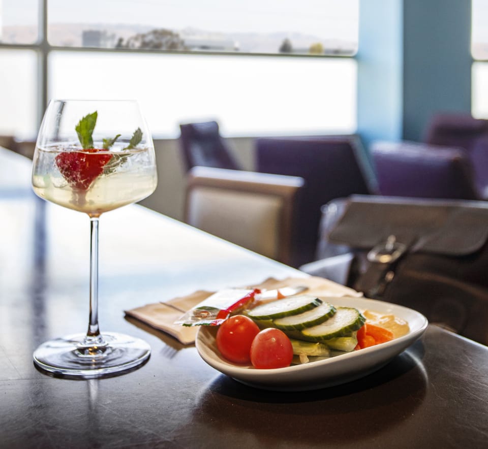 The Club at SJC A15 – San Jose Mineta Airport (SJC)