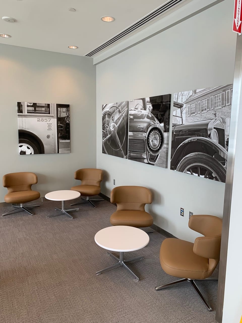 Lufthansa Lounge – Detroit Airport (DTW), Warren C. Evans Terminal – lounge interior