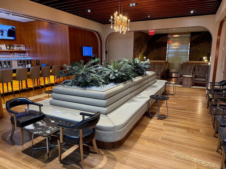 Turkish Airlines Lounge – Washington Dulles Airport (IAD), Main Terminal-Concourse B – lounge interior