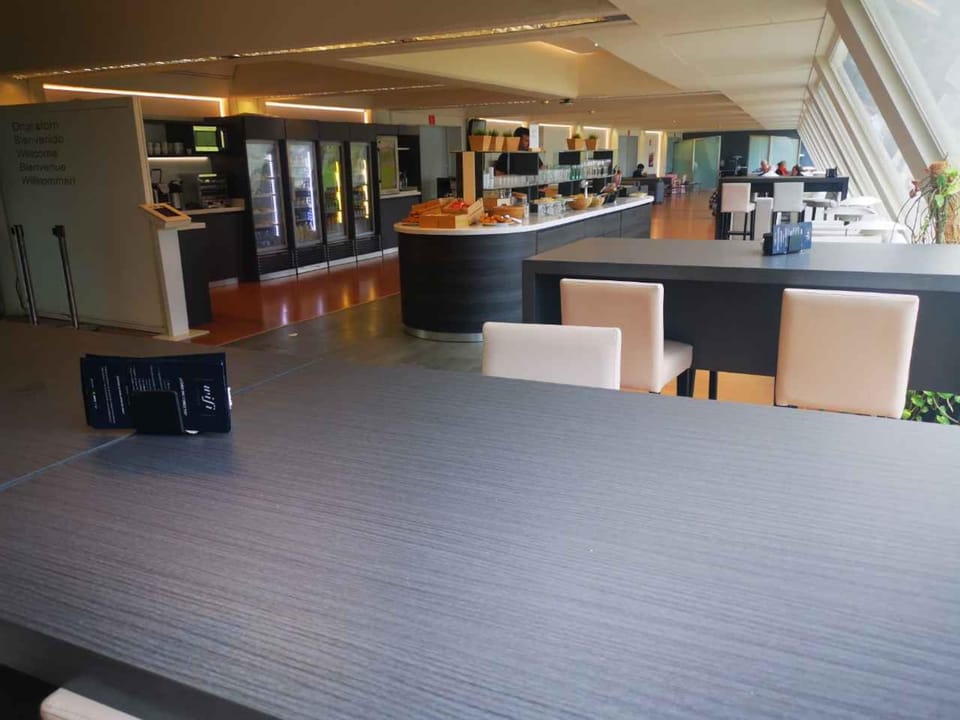 Sala VIP Bilbao – Bilbao Airport (BIO), Main Terminal – lounge interior