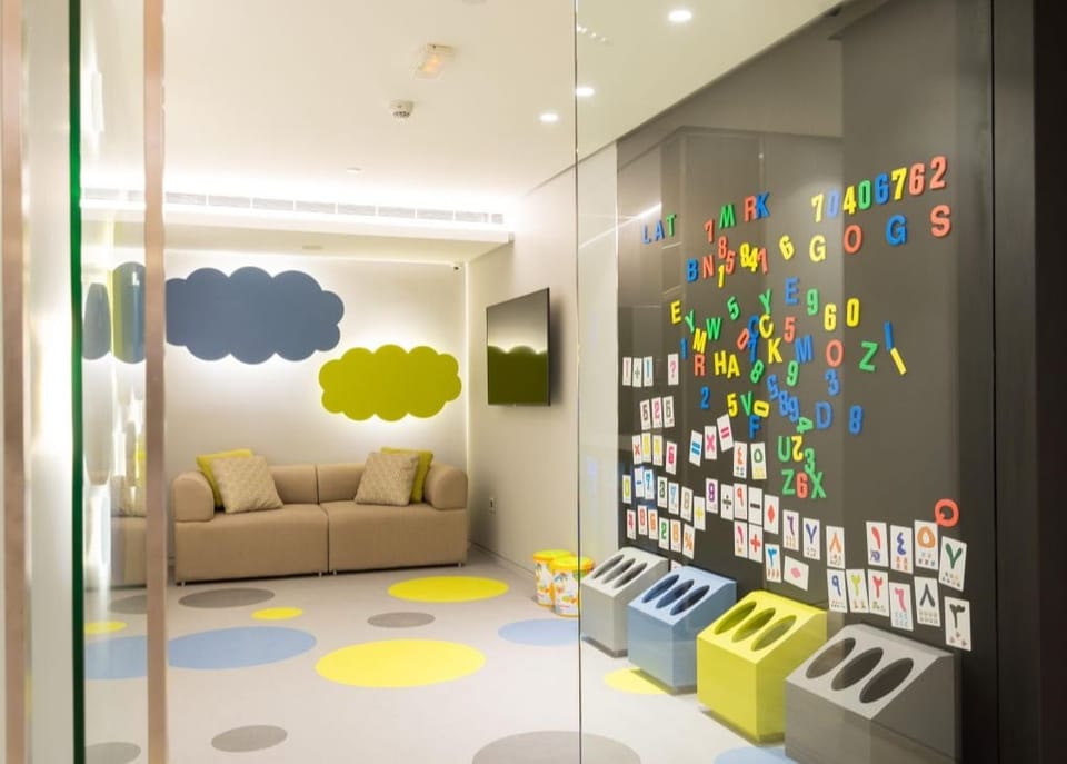 Ahlein Premium Lounge – Beirut Airport (BEY), Main Terminal